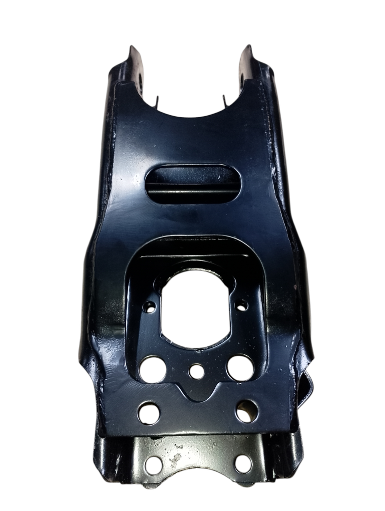 Muleta de abajo LH 2WD toyota 22r 84/88 